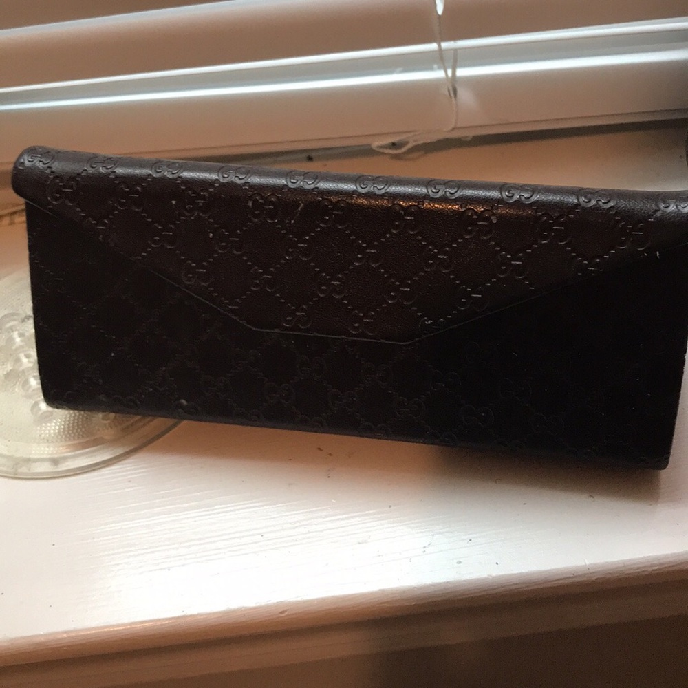 gucci trifold eyeglass case